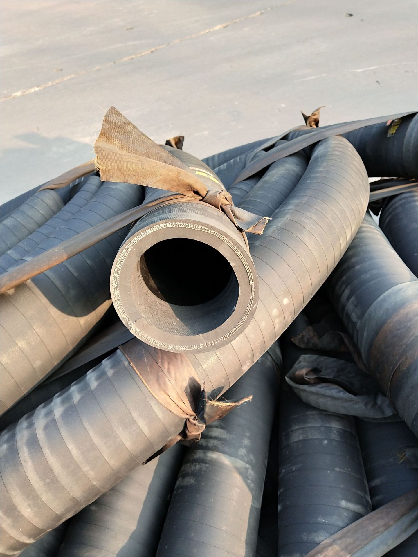 耐磨喷砂胶管 东营橡胶管厂家直供喷砂吸砂抽沙橡胶管