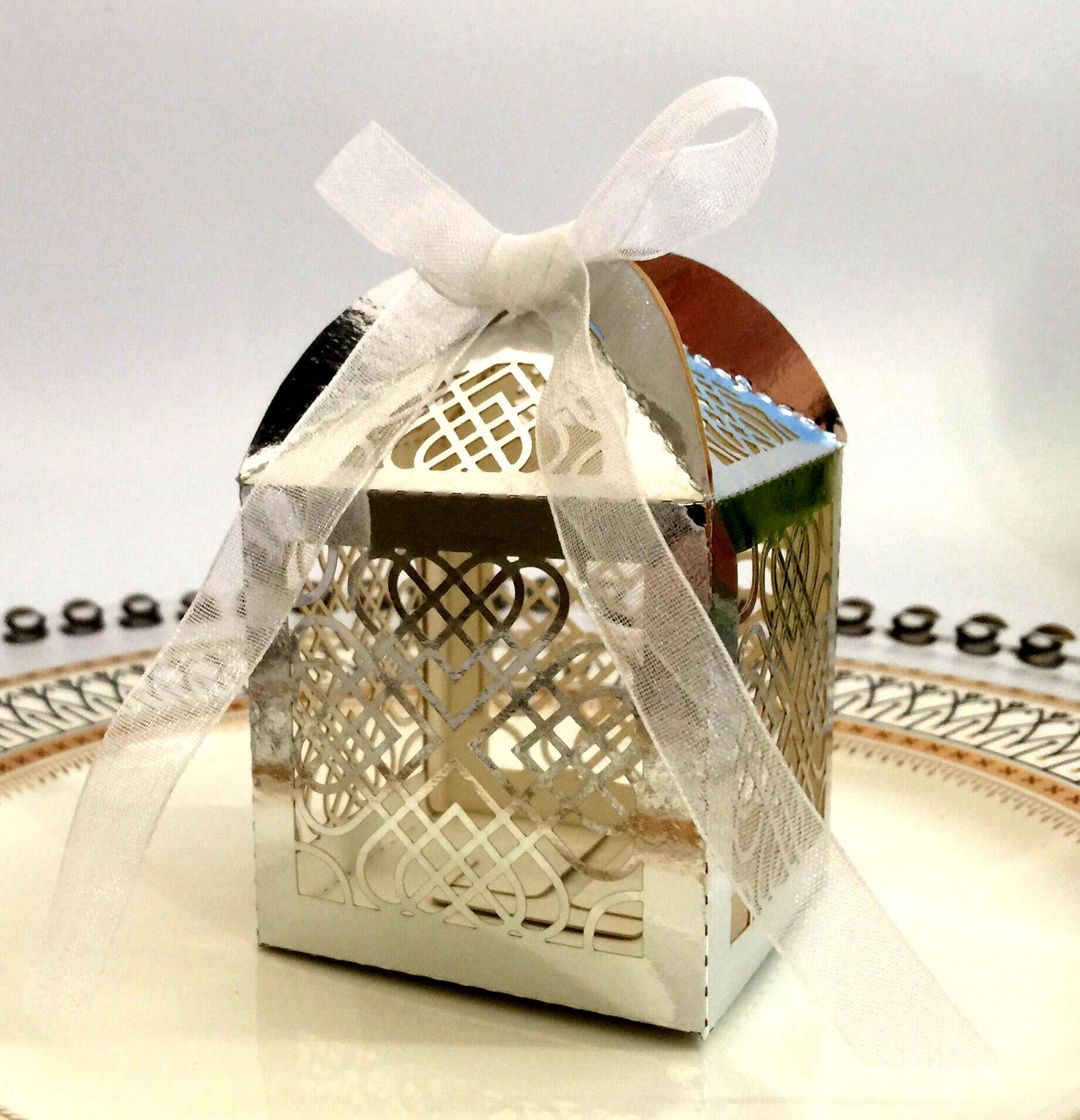 欧式 激光镂空喜糖盒 糖果窗花包装盒加工 粉色化妆品纸盒 定制