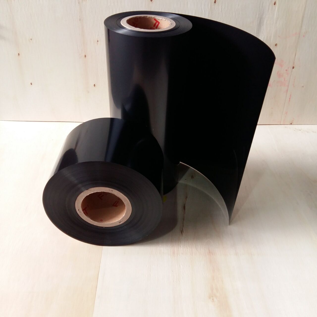 遮光绝缘黑膜 pet黑色聚酯薄膜