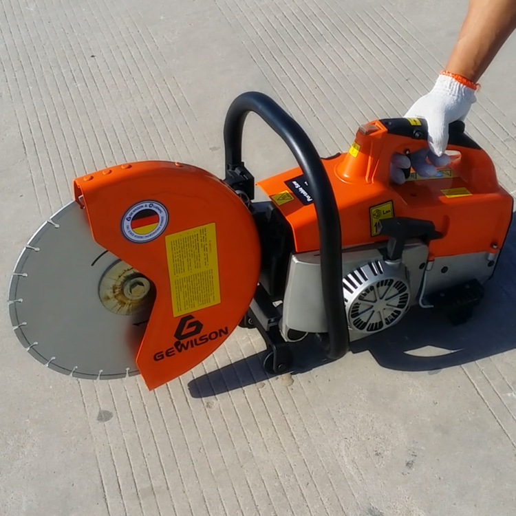 卖手拿汽油切割机 钢筋混凝土手持切割机 轻便破拆无齿锯厂家