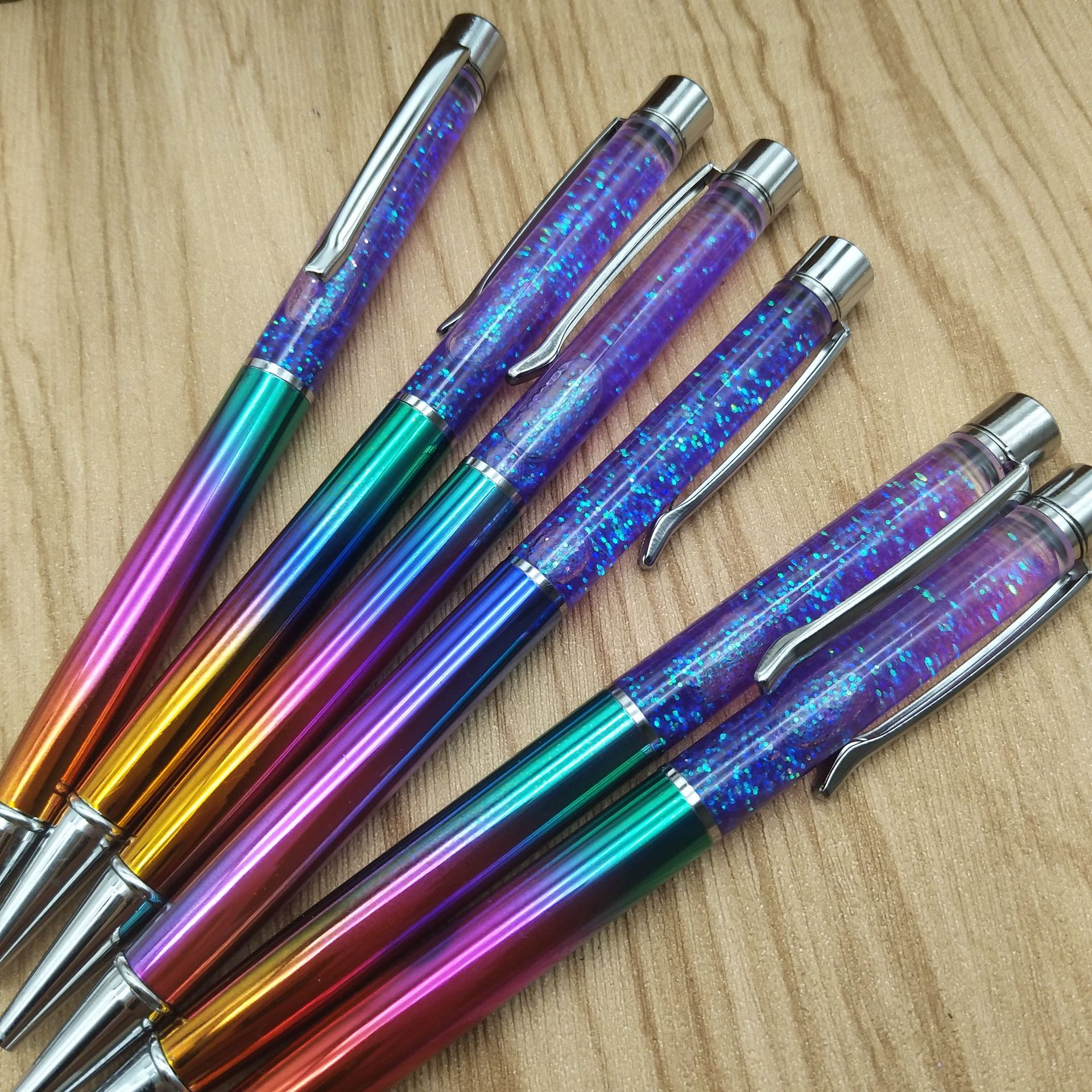 炫彩入油笔 七彩色金属圆珠笔 现货 文港铭豪实力商家