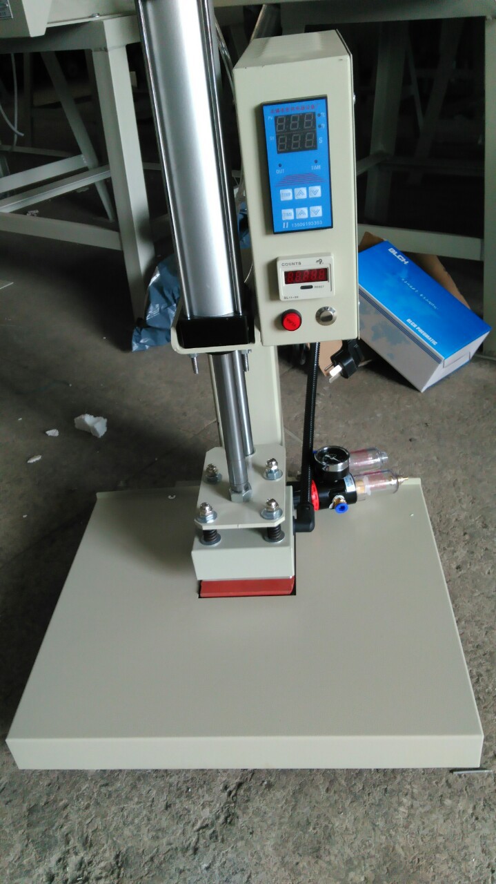 出售各种规格烫标机压标机