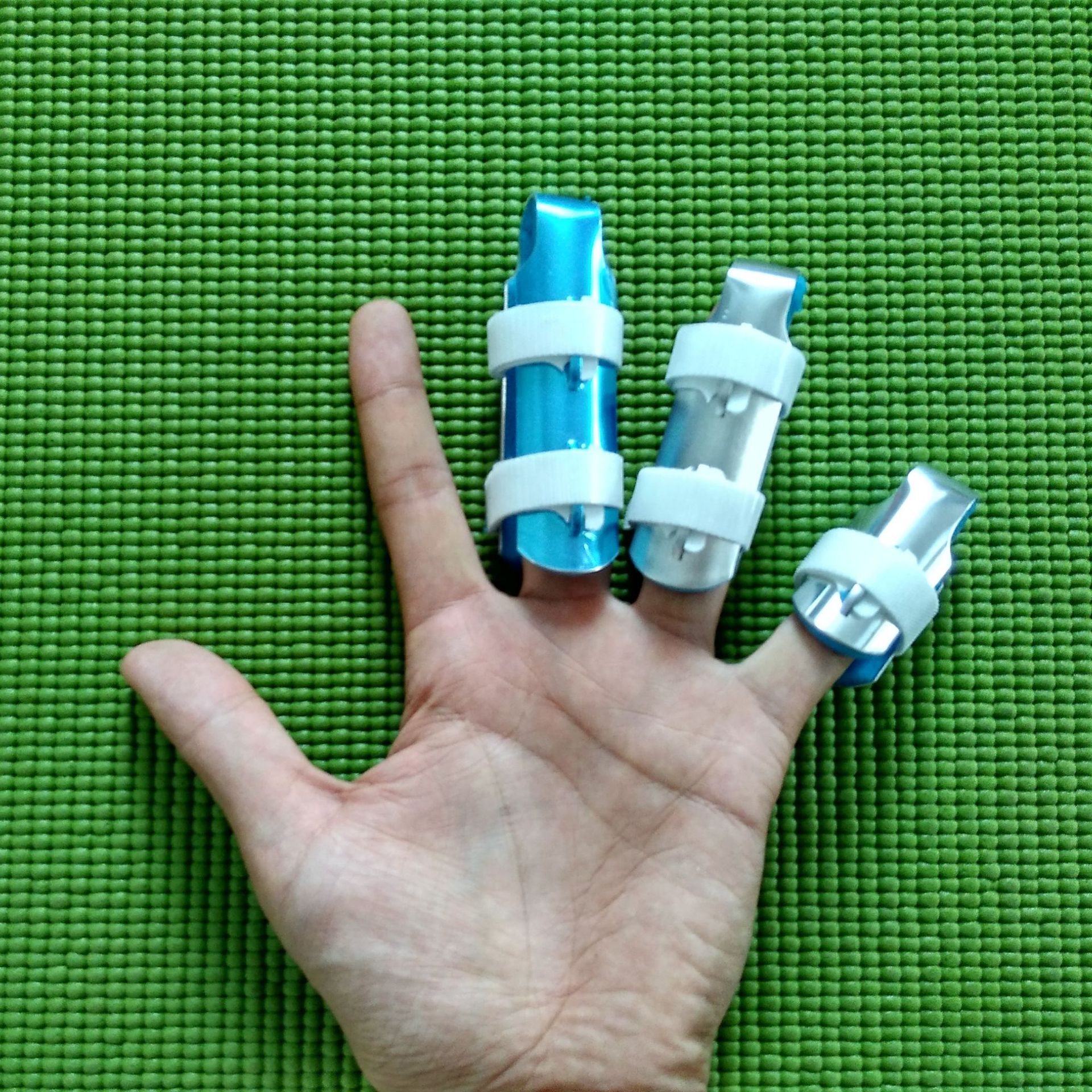手指固定套手指骨折夹板指骨夹板铝板可调指关节固定带批发