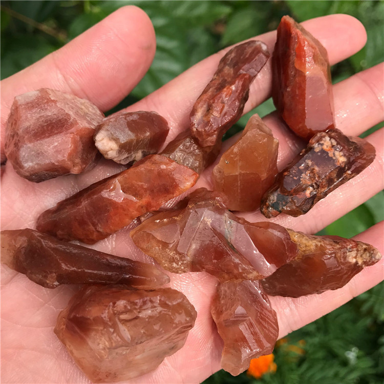 天然红水晶原石原矿大颗粒碎石厂家批发 水晶鱼缸底砂每件500克