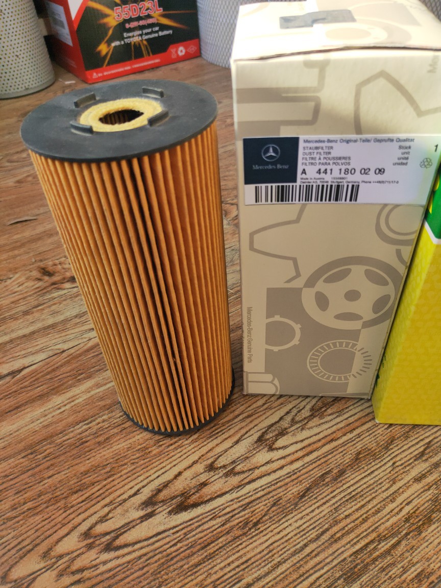 奔驰机油滤芯a0001802909