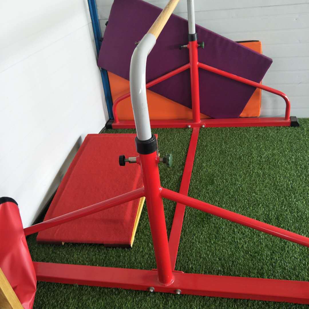 2020新款体操幼儿小双杠感统运动爬行架快乐体操器材厂家直销