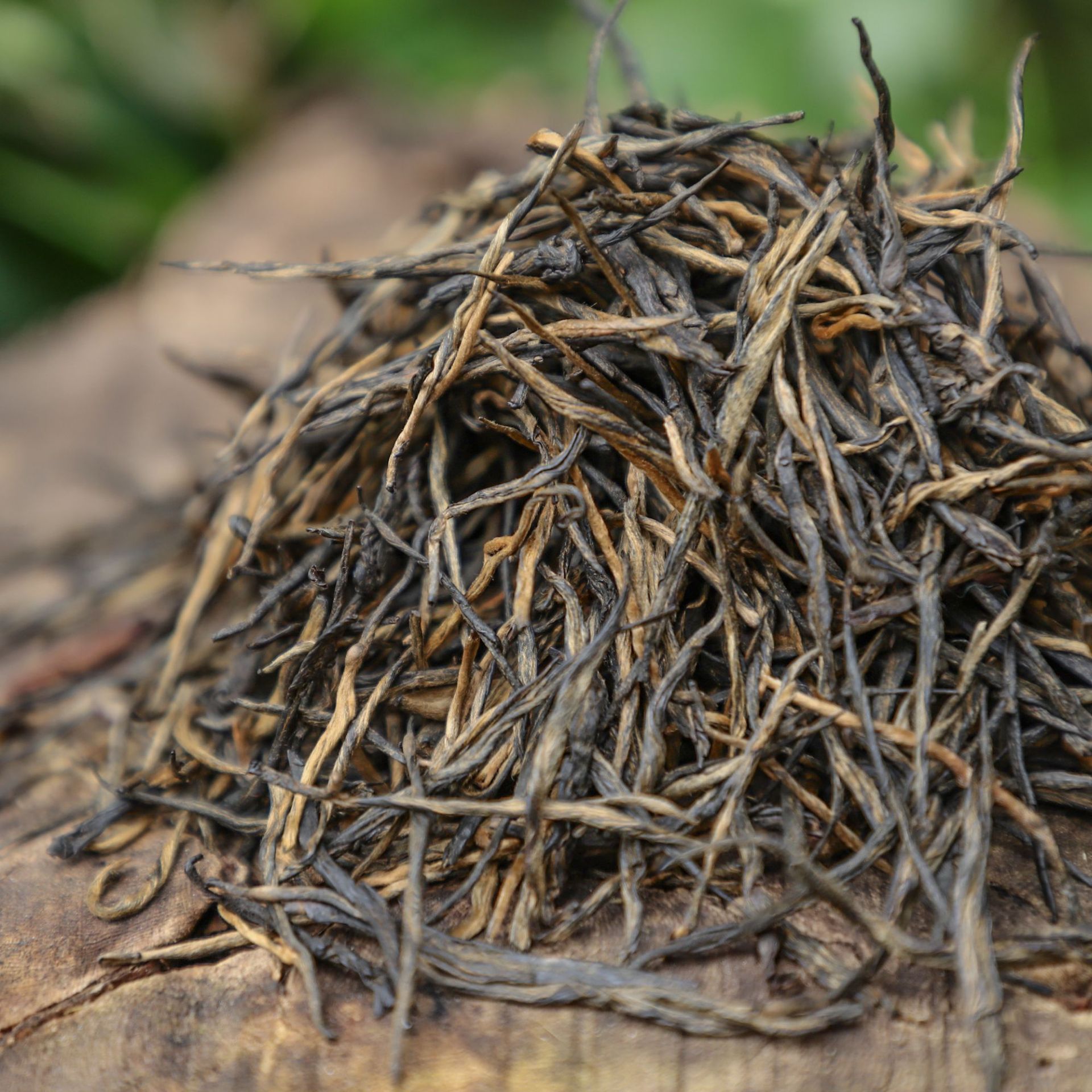 云南茶叶 散茶批发凤庆滇红 古树金芽一芽一叶直条红茶 厂家直销