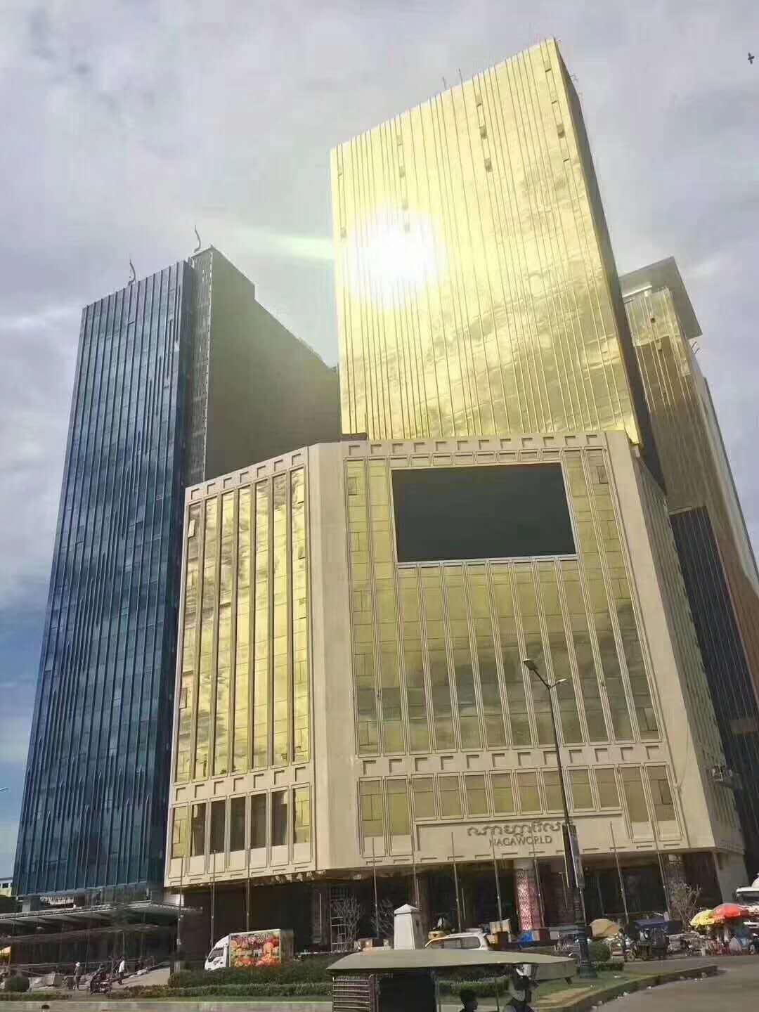 厂家销售4mm茶色绿色灰色镀膜玻璃可做幕墙