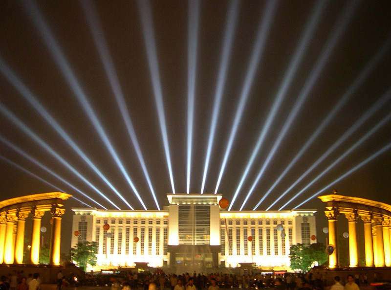 厂家直销1000w-10000w探照灯 强光单头探照灯 大功率空中大炮防水