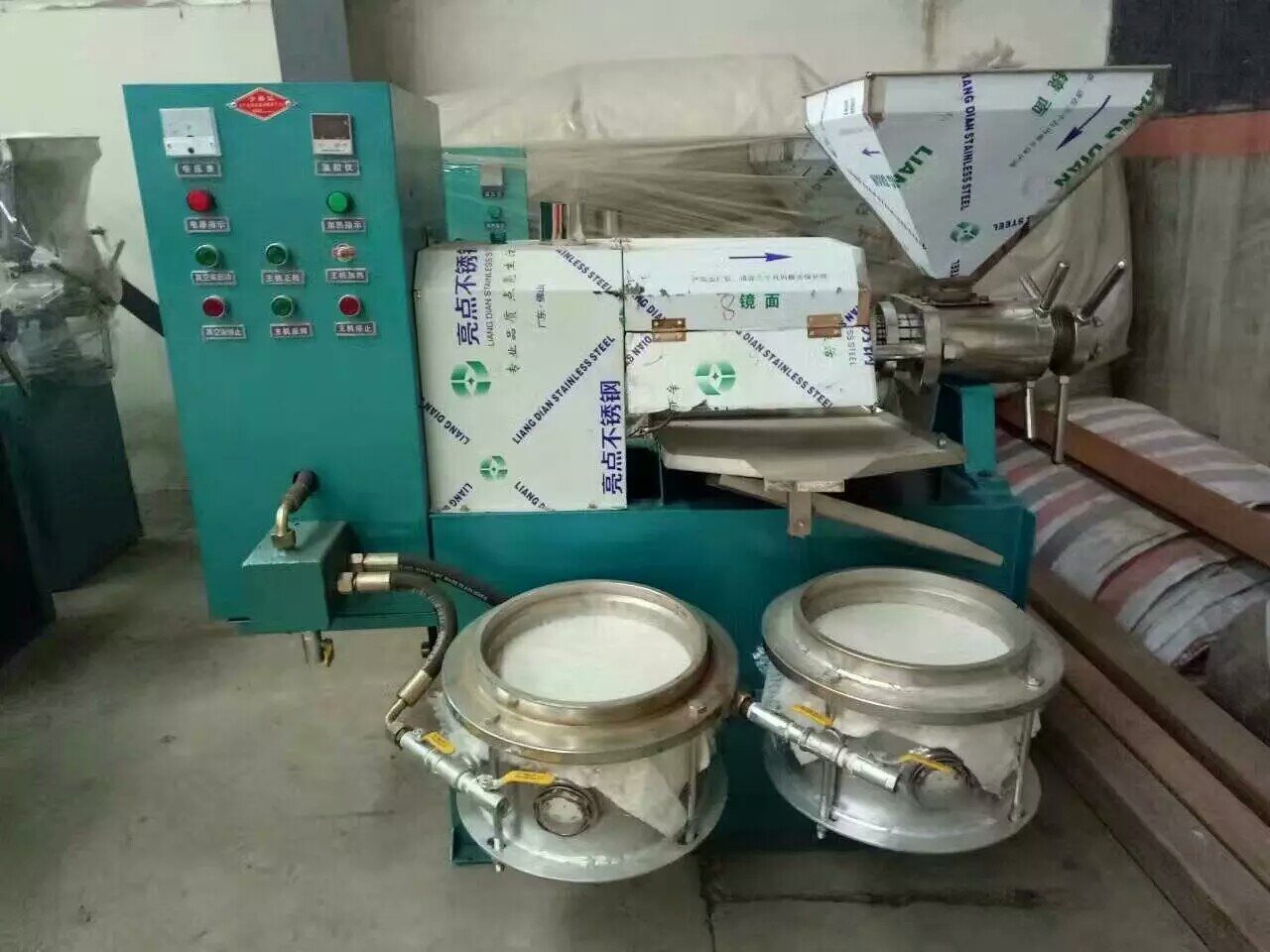 80型多功能 花生米 芝麻螺旋榨油机