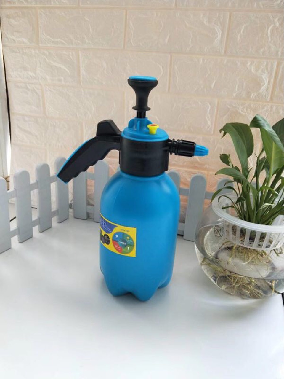 新款厂家直销气压式喷雾器喷水壶 手动喷雾器浇花喷壶园艺工具
