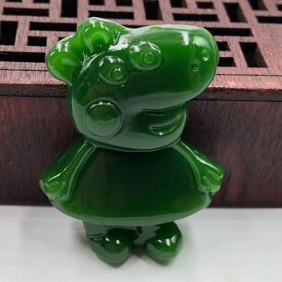 外蒙料小猪佩奇吊坠 儿童款菠菜绿玉石卡通吊坠 碧色小猪佩奇玉坠