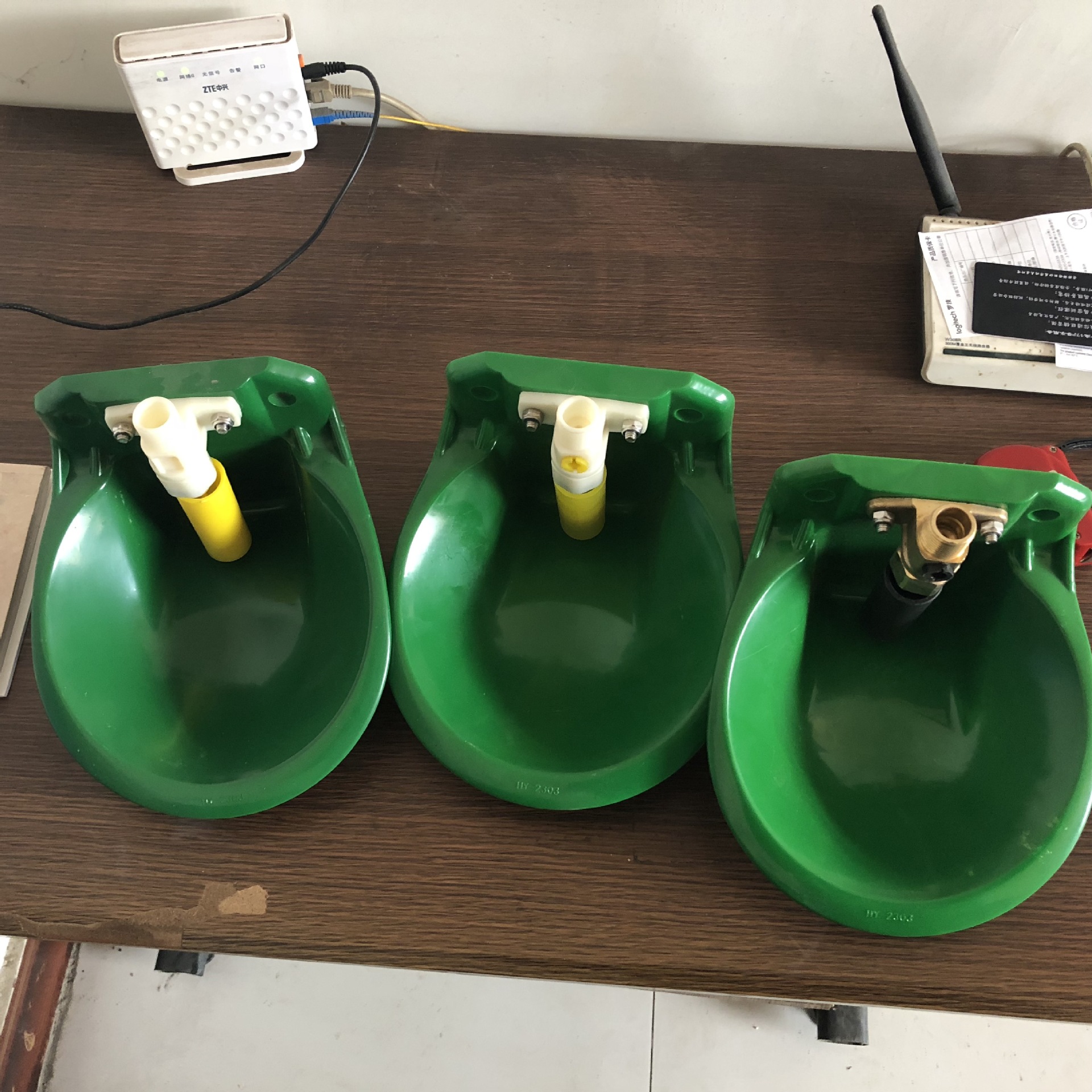 供应羊饮水器/自动饮水碗/羊水碗/高强度耐用塑料/绿色水碗