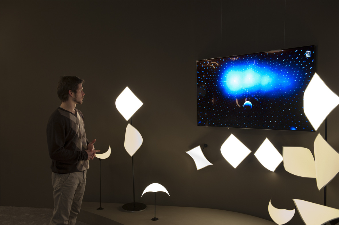 oled柔性可弯曲光源300300mm可使用电子和造型独特照明