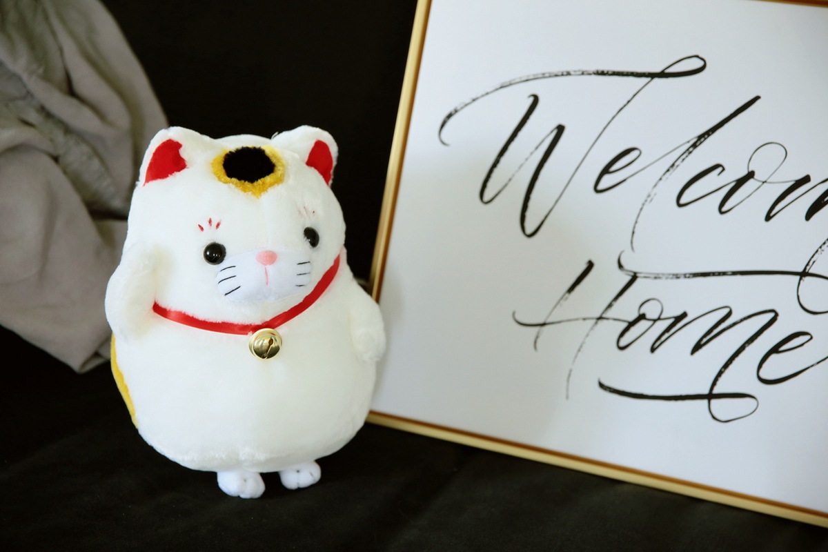 新款坐姿福气猫招财猫公仔猫咪毛绒玩偶摆件招财猫娃娃