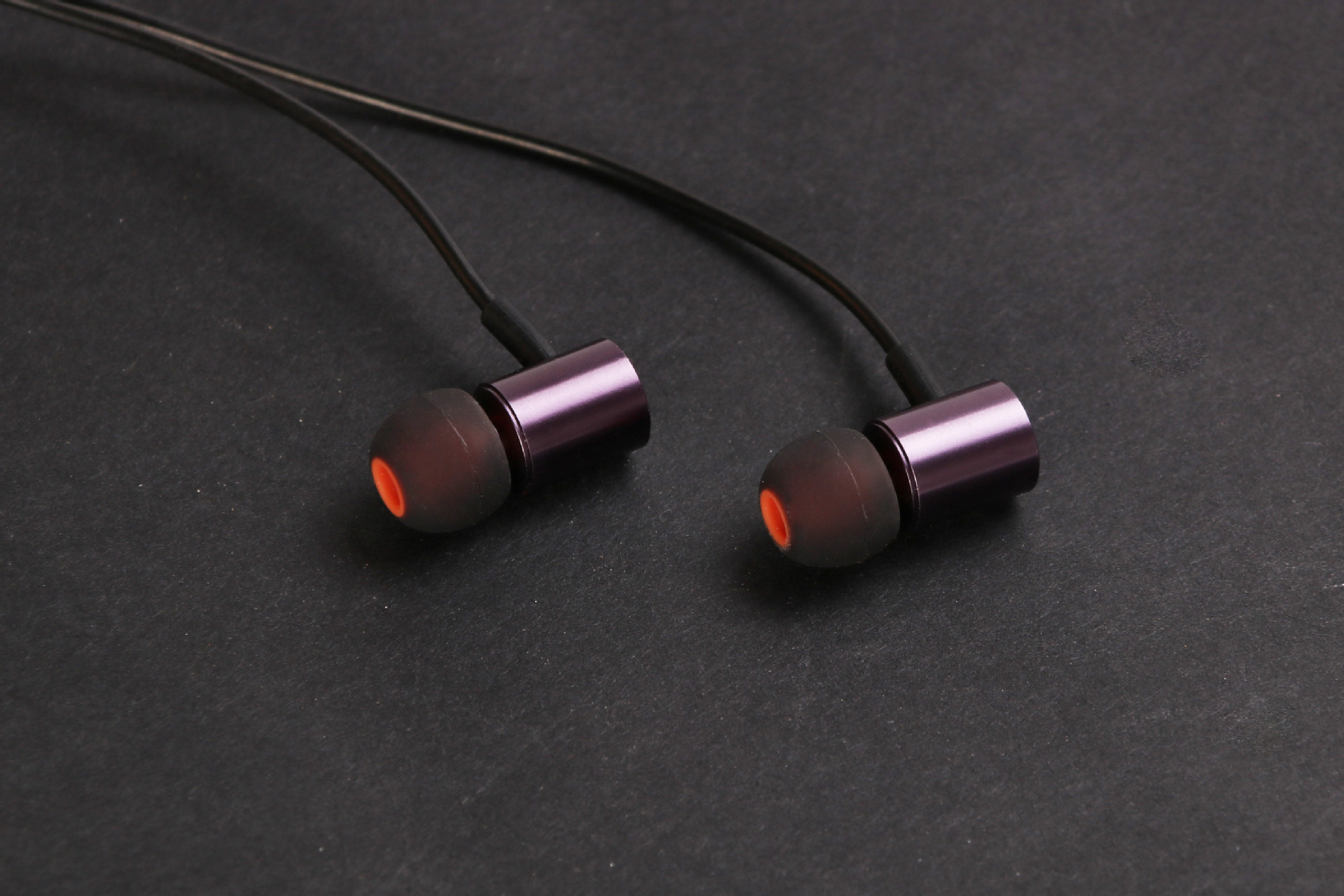 lamyoo蓝雨-e45入耳线控耳机 来自铁三角调音师调音 采用进口振膜