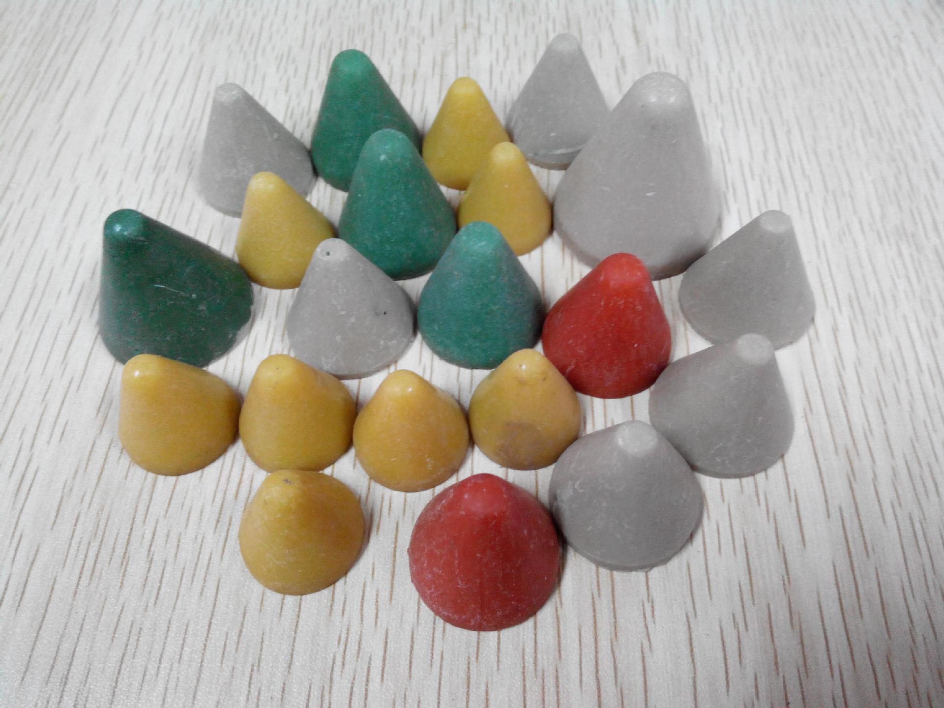 东莞厂家直销三角树脂研磨石 金字塔塑胶抛光磨块 树脂研磨石