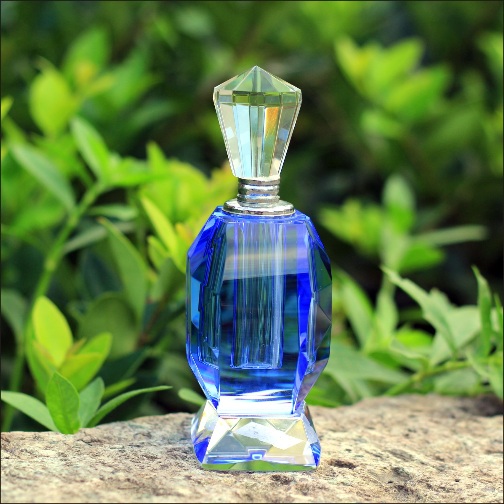 批发定制水晶人体香水瓶,人体精油瓶