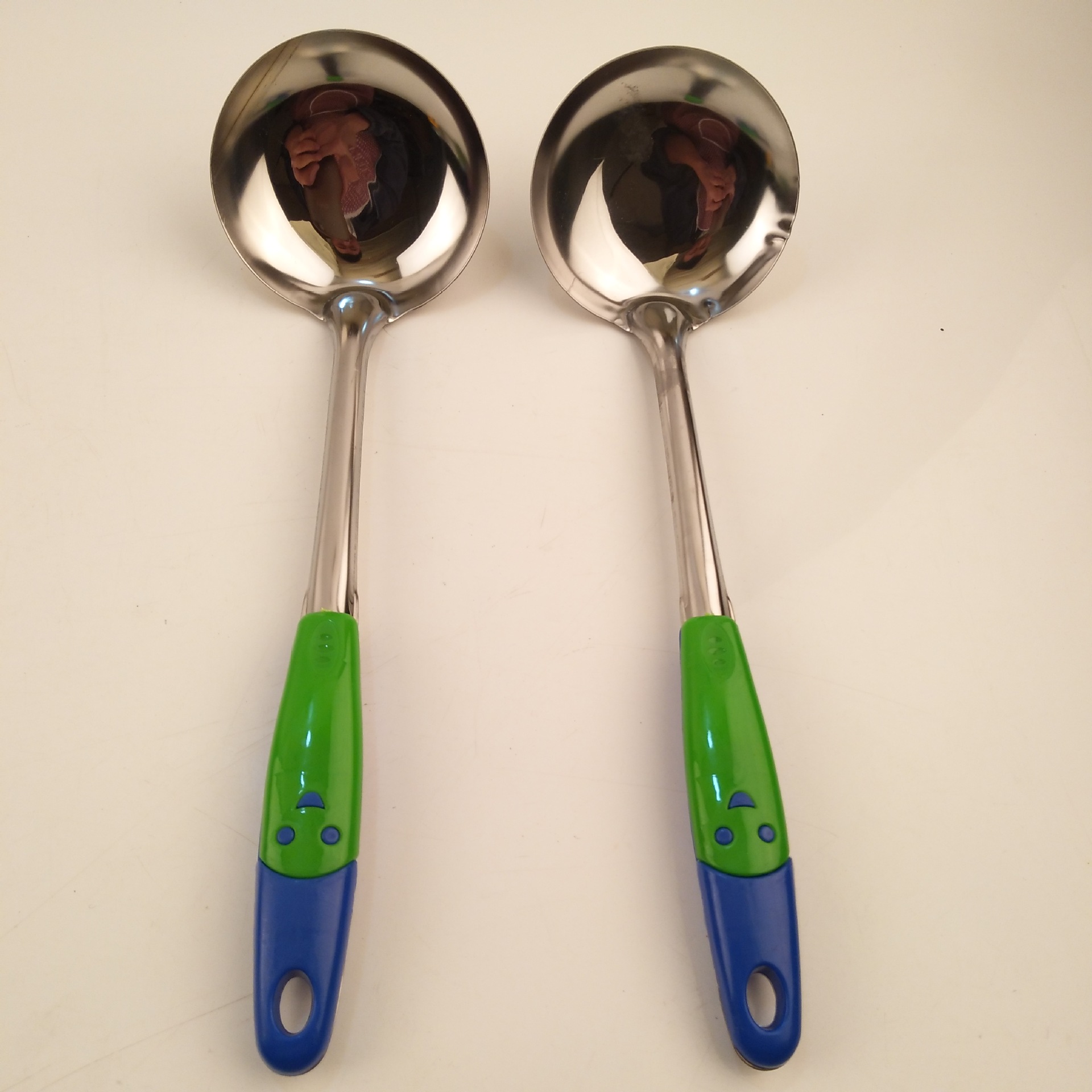 2元批发 笑脸不锈钢勺 烹饪勺 钢勺 厨房勺子两元超市货源