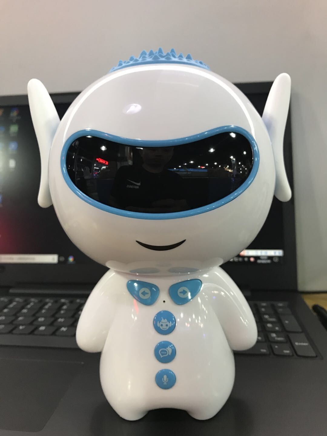 批发儿童智能机器人 对话机器人智能 wifi早教机 玩具新品包邮