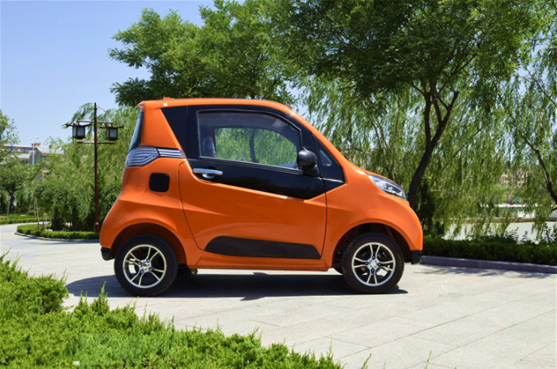 四轮电动车成人汽车新款代步车新能源电动汽车全封闭电动的四轮车