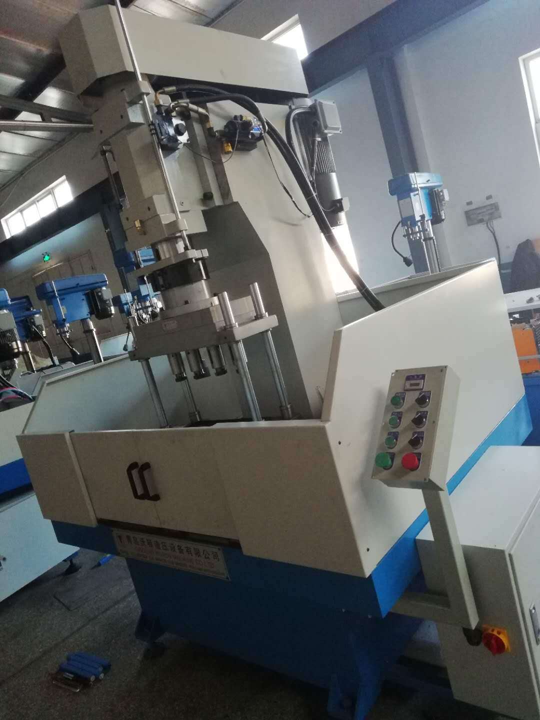 多轴组合钻床根据客户需求定制