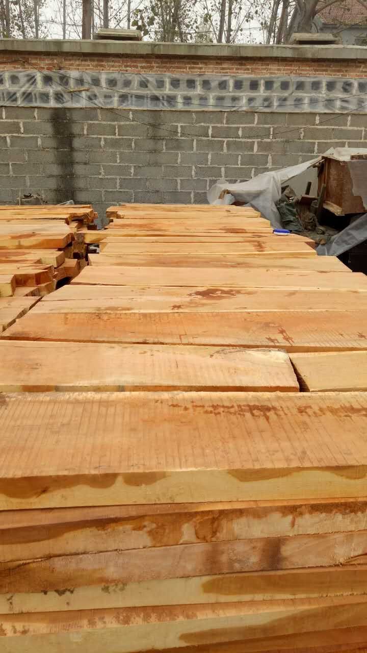 启林大量供应各种规格枣木板材枣木木材价格实惠