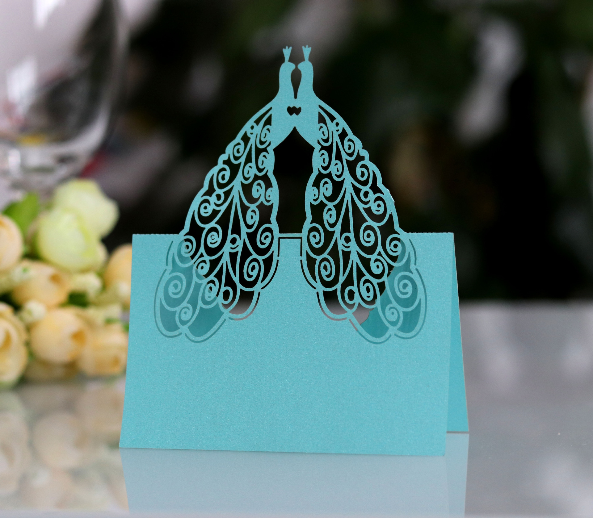 孔雀立体席位卡 镂空激光卡片 创意桌卡 粉色珠光纸 桌卡厂家批发