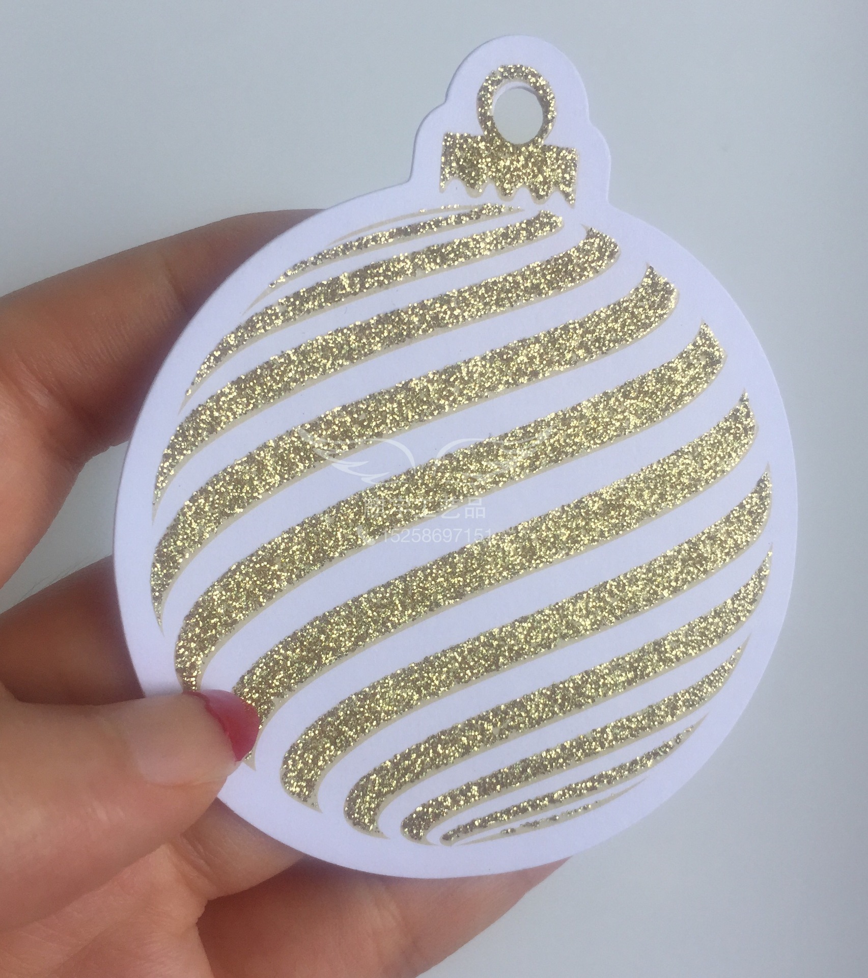 15张金粉圣诞球:15张银粉圣诞礼物盒:15张金粉圣诞