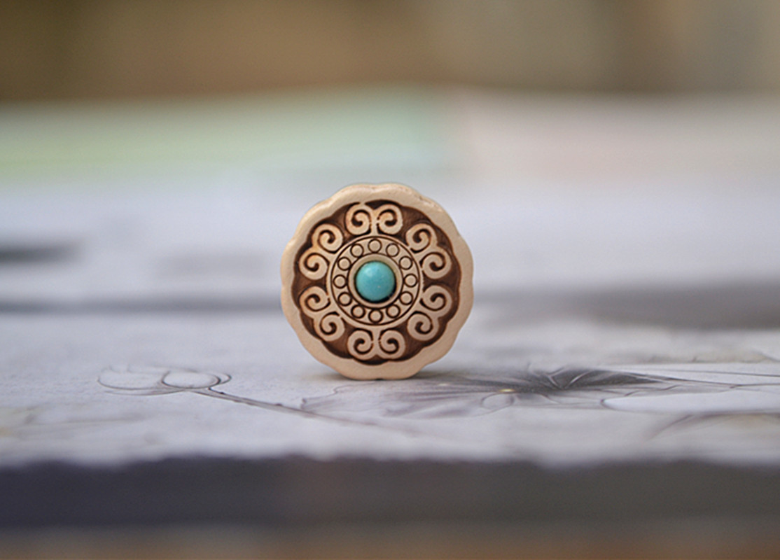 新春工艺批发雕刻各种图案祥云中国结黄杨木背云