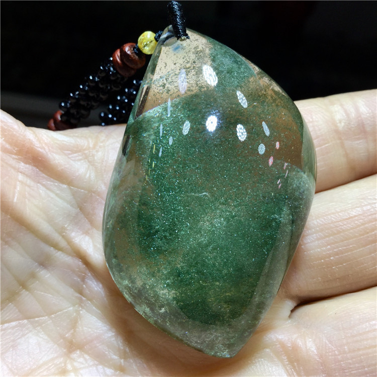 东海水晶天然绿幽灵聚宝盆原石随形平安无事牌吊坠