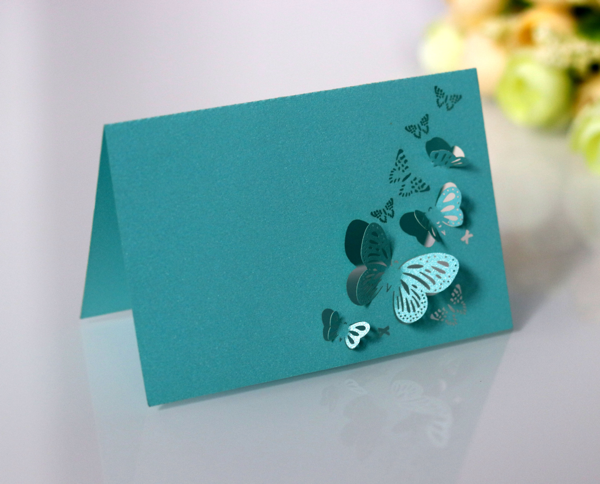 速卖通立体镂空蝴蝶席位卡 紫色桌位卡 小蝴蝶花台卡 姓名签到台