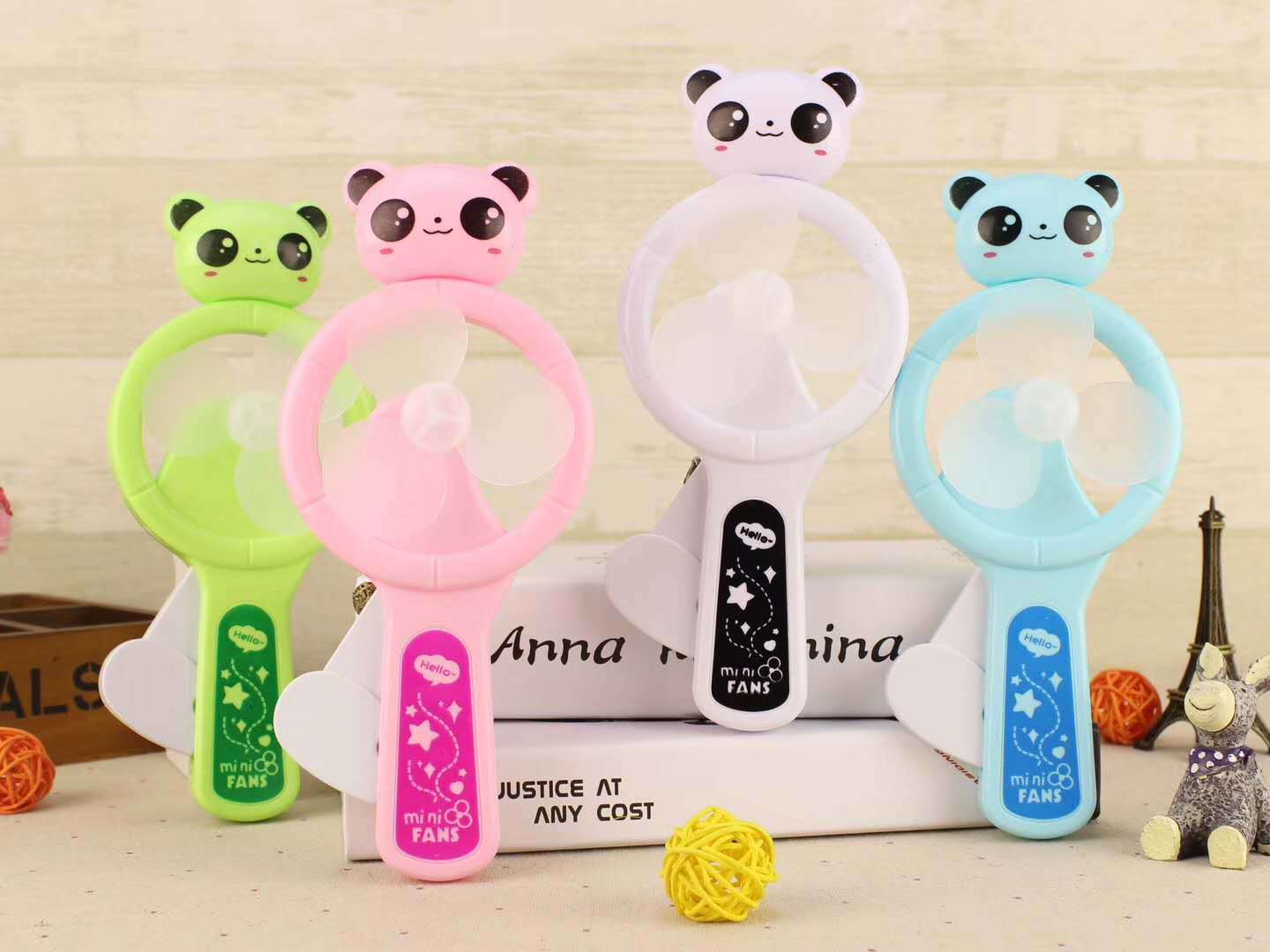 新款便携手动风扇 儿童卡通手捏风扇 迷你小风扇 学生动漫可爱