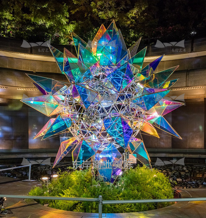 商业美陈亚克力装置艺术大型圣诞树创意发光圣诞树优质商业广场