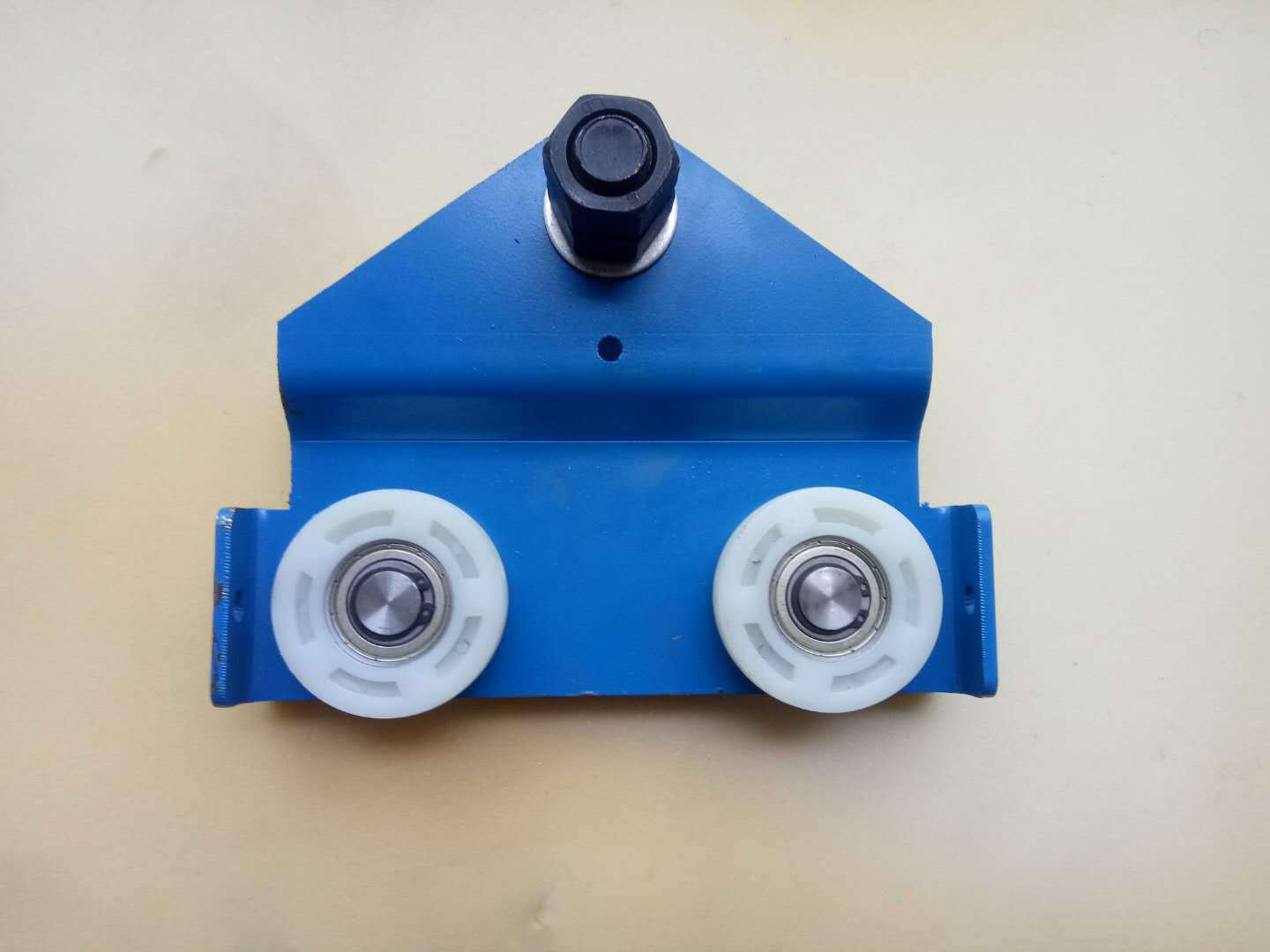 500kg轨道小车c型轨轨道小滑车1t钢性轨道小车