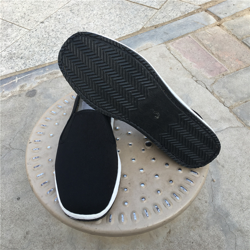 厂家直销加厚轮胎底布鞋千层底黑色防滑耐磨防扎劳保工地工作布鞋