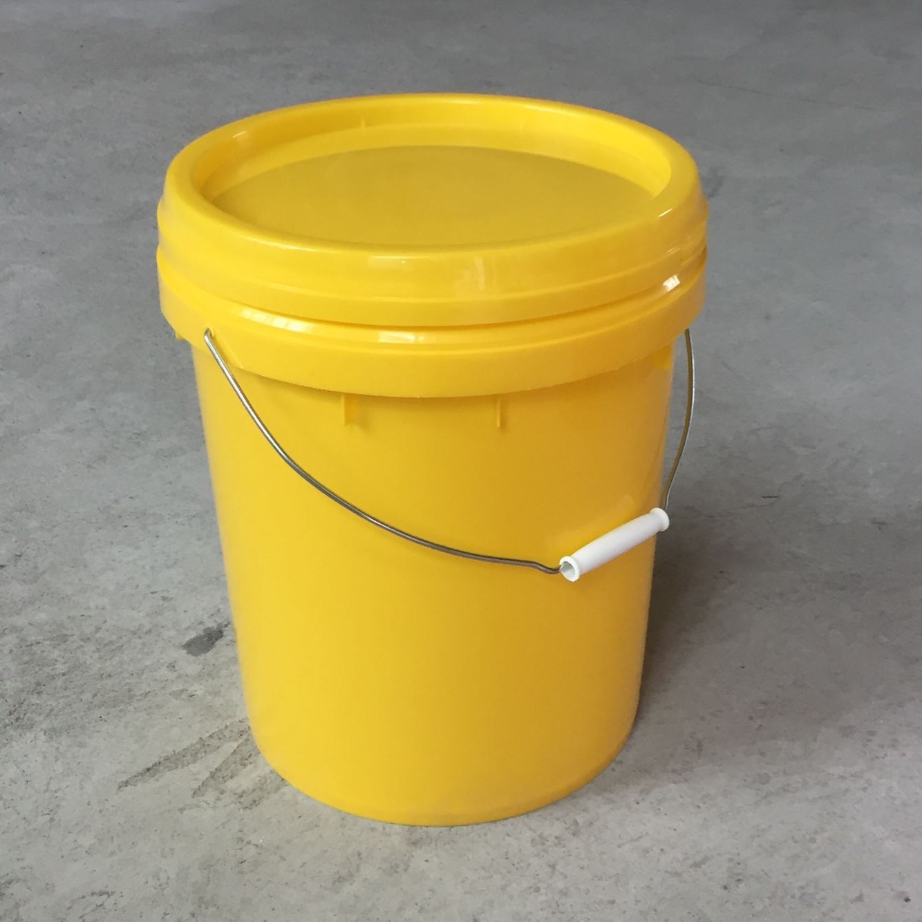20l塑料涂料桶 20kg化工乳胶广口机油桶 圆形密封水桶厂家批发