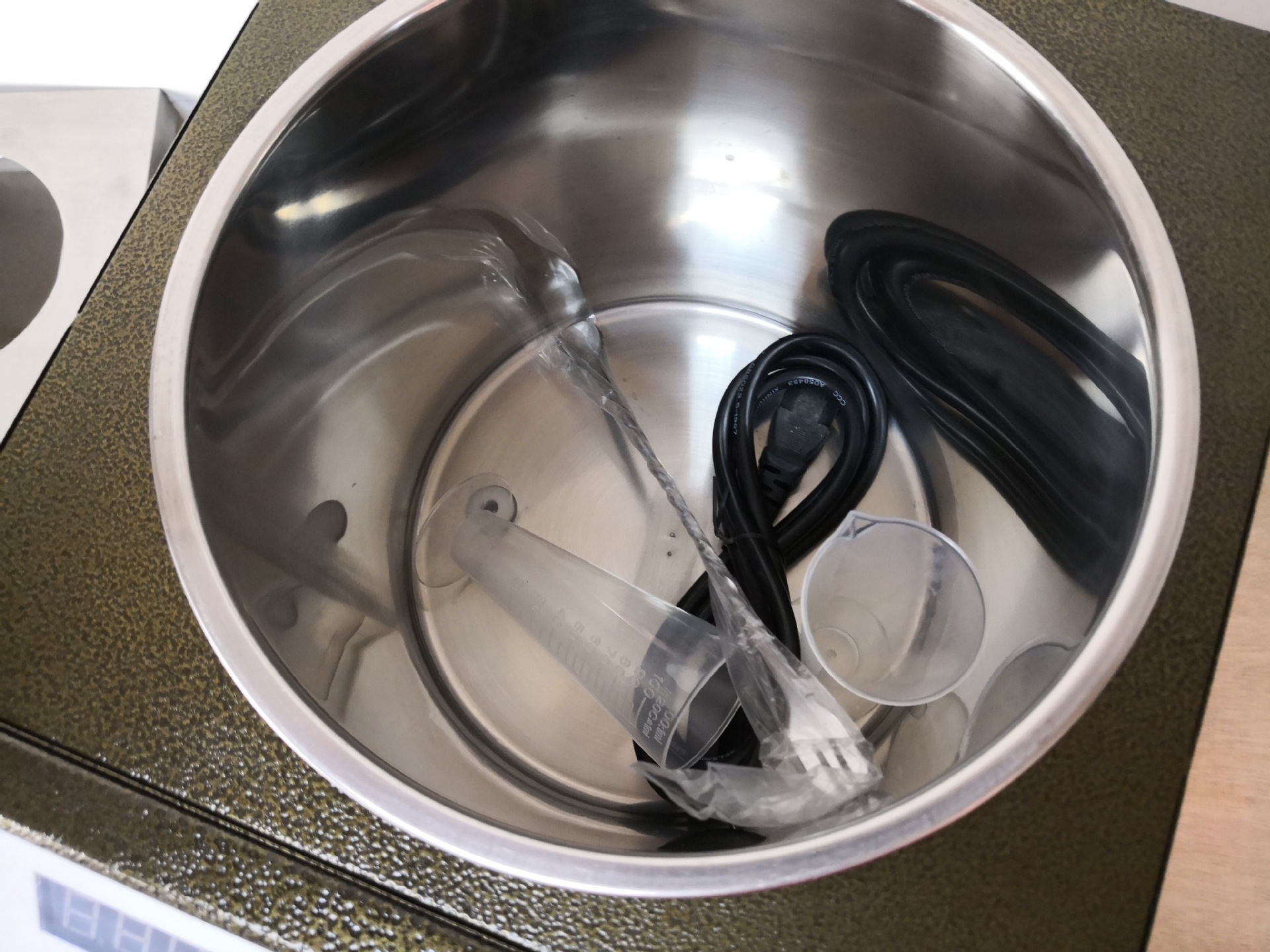 果糖定量机商用奶茶店专用设备自动果糖仪台湾16格果糖机110v美标