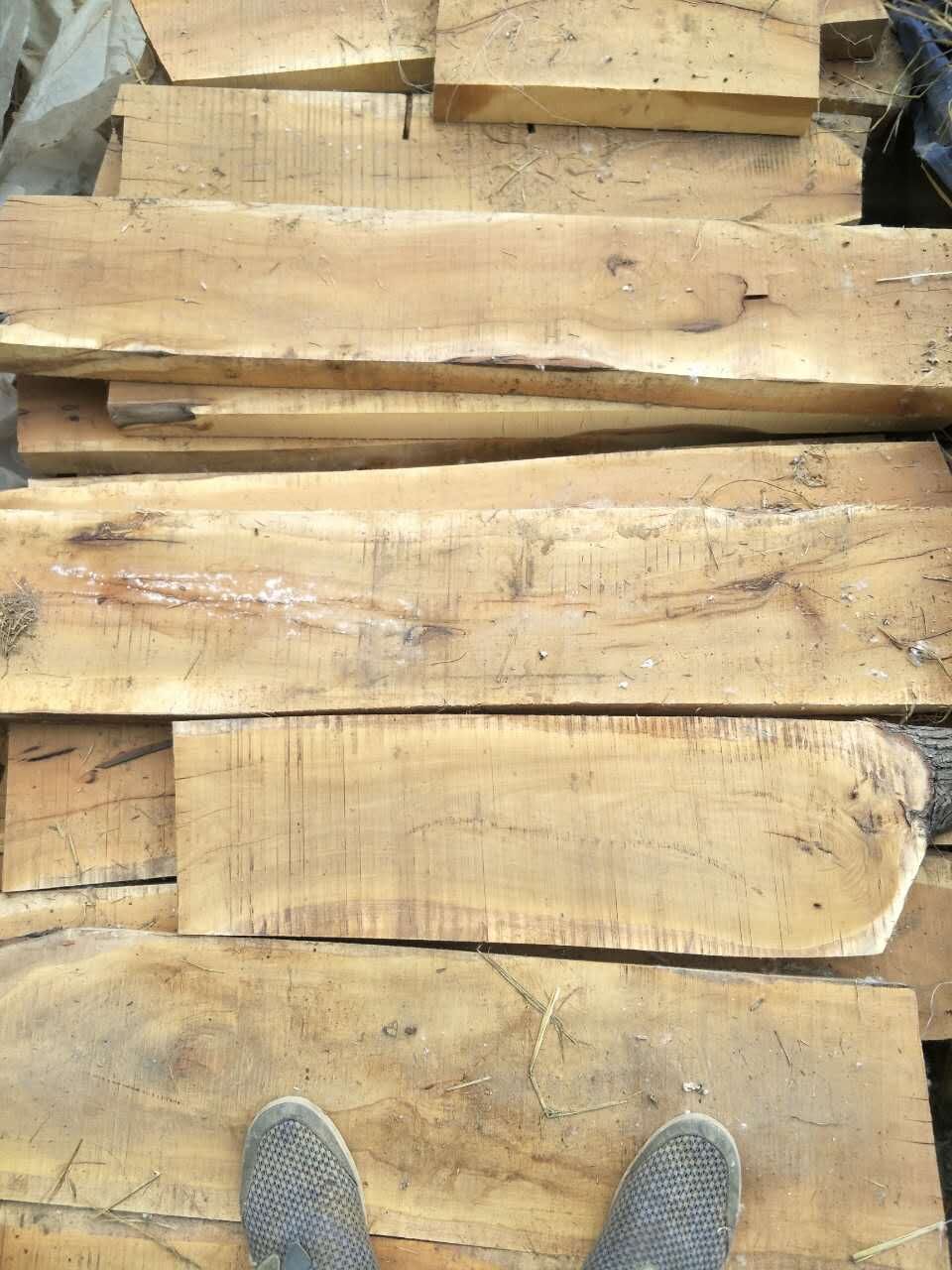 启林大量供应各种规格枣木板材枣木木材价格实惠