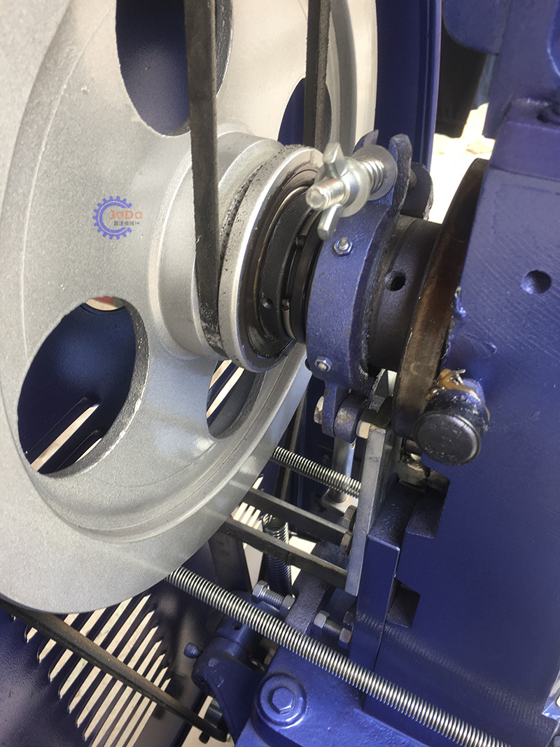 全自动钻面鸡眼扣机器 带钻气眼机 震动盘送料 匠心品质 稳定省心