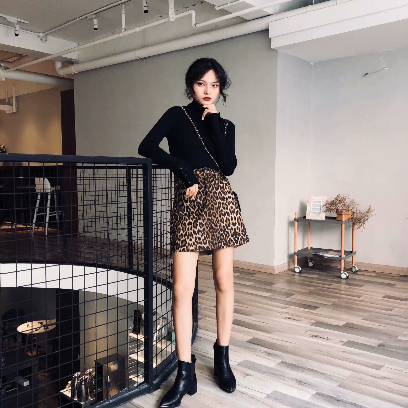 traf l101221时尚欧美风高腰豹纹印花半身裙 女装短裙