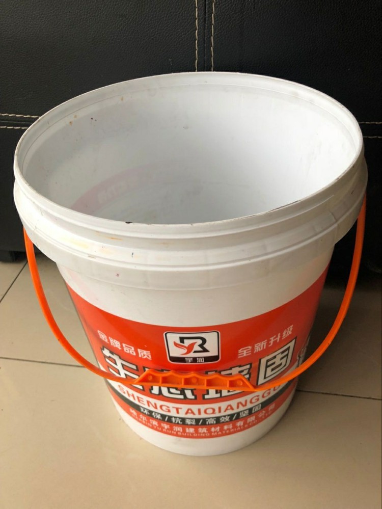 厂家供货16升墙固桶塑料加厚桶身带提手圆形桶涂料润滑油桶批发