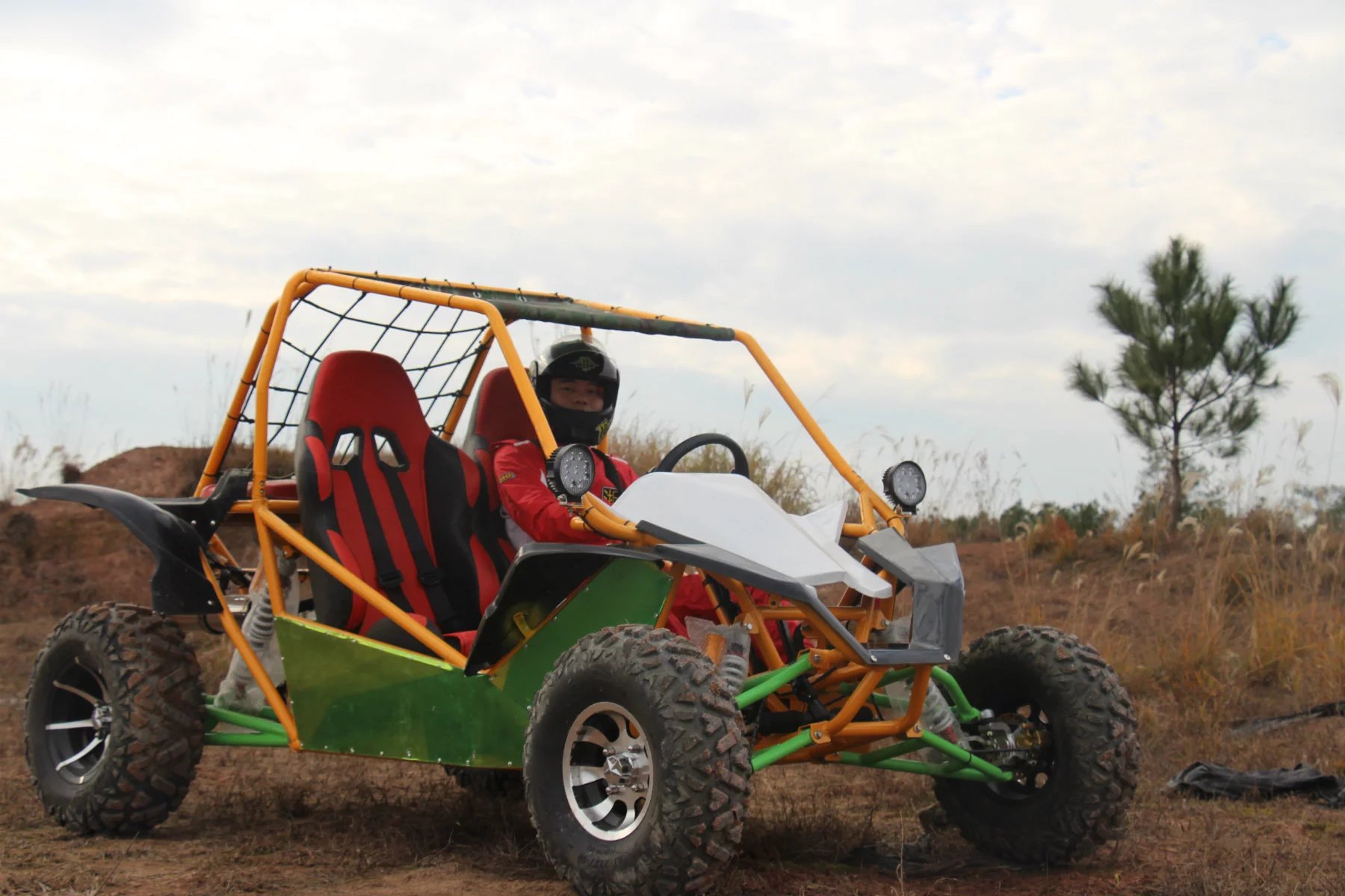 沙滩车300独立悬挂 轴传动 越野卡丁车 四轮摩托车 无级变速 utv