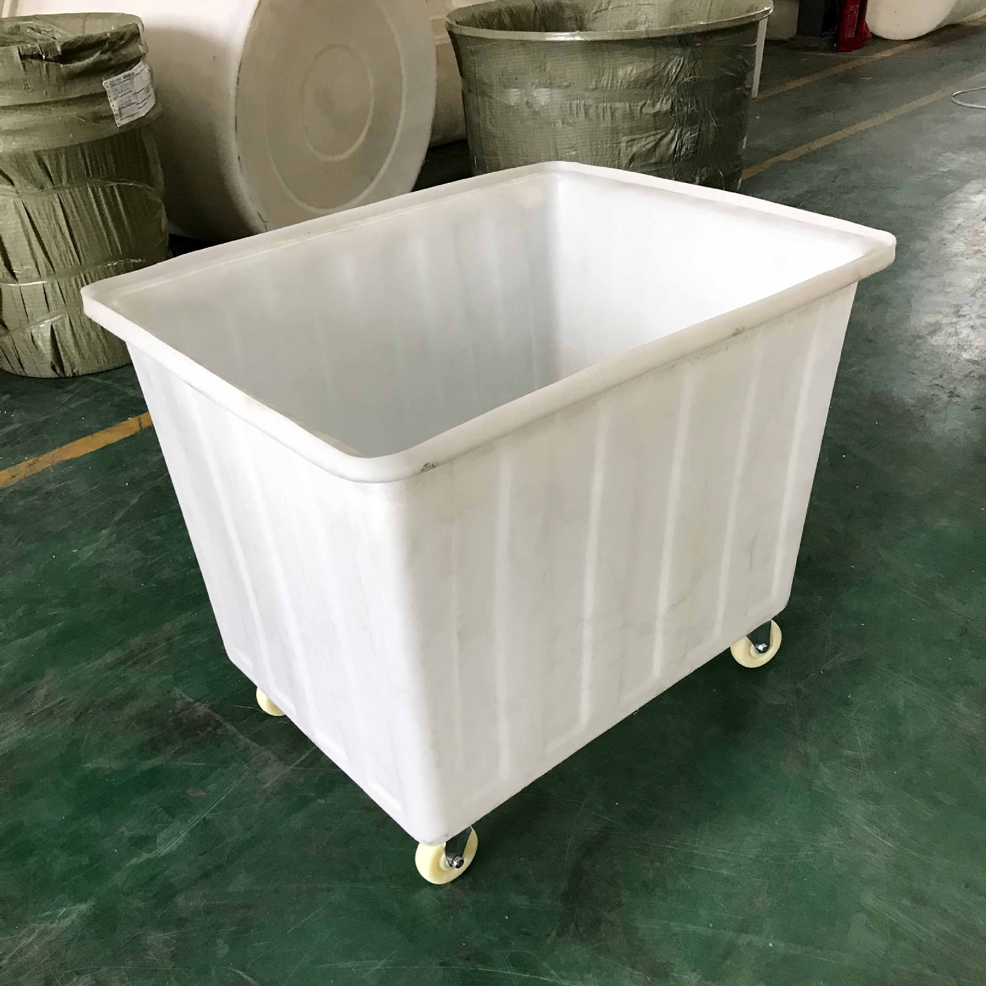 400l塑料方箱带轮塑胶筐 方形塑料盆 食品加工桶pe牛筋桶-阿里桶