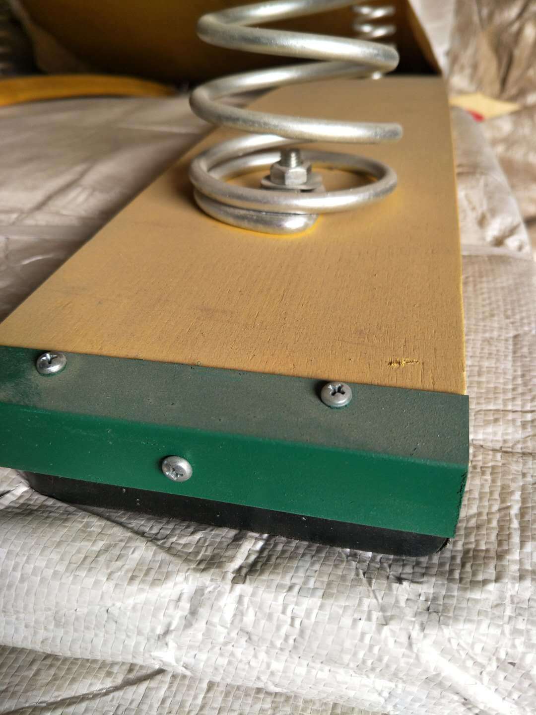 厂家供应弹簧助跳板 加厚型体操弹簧弹跳助跳板 体育用品