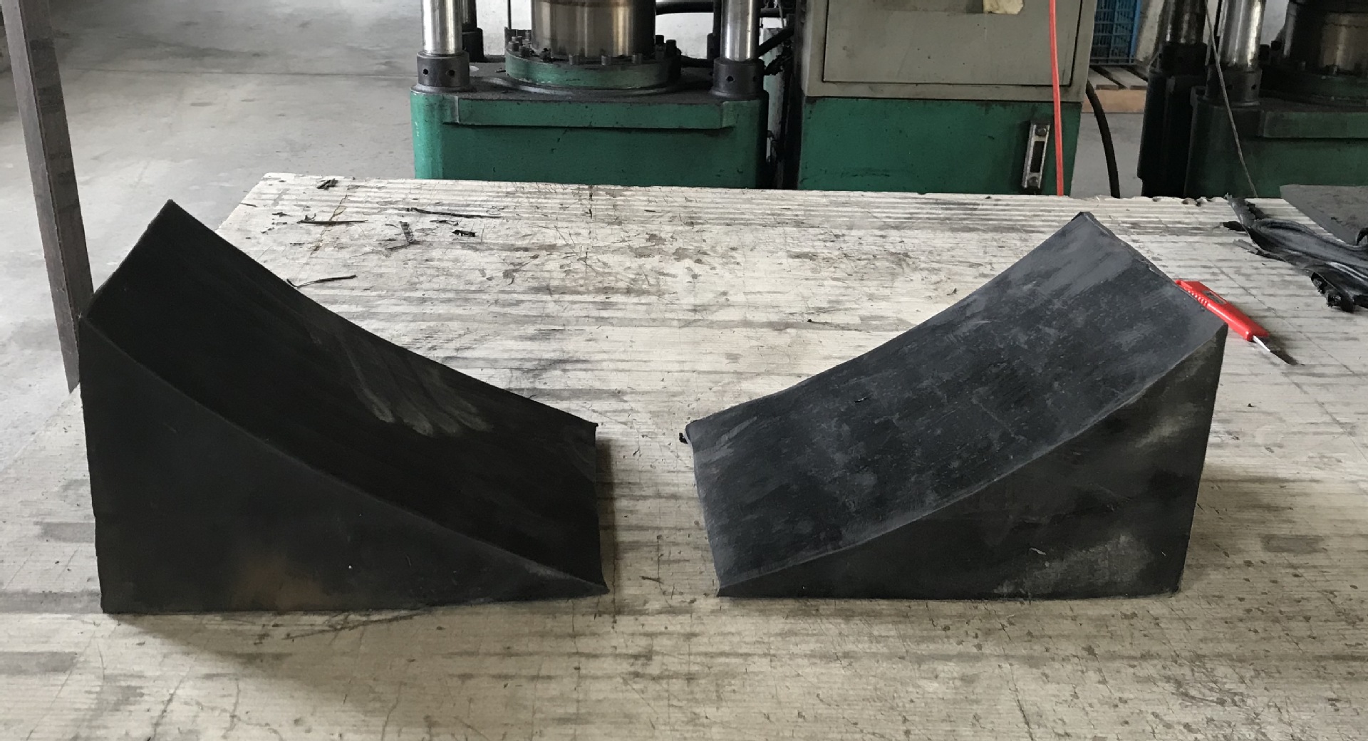 钢卷止推器,橡胶鞍座块美瑟橡胶减震器