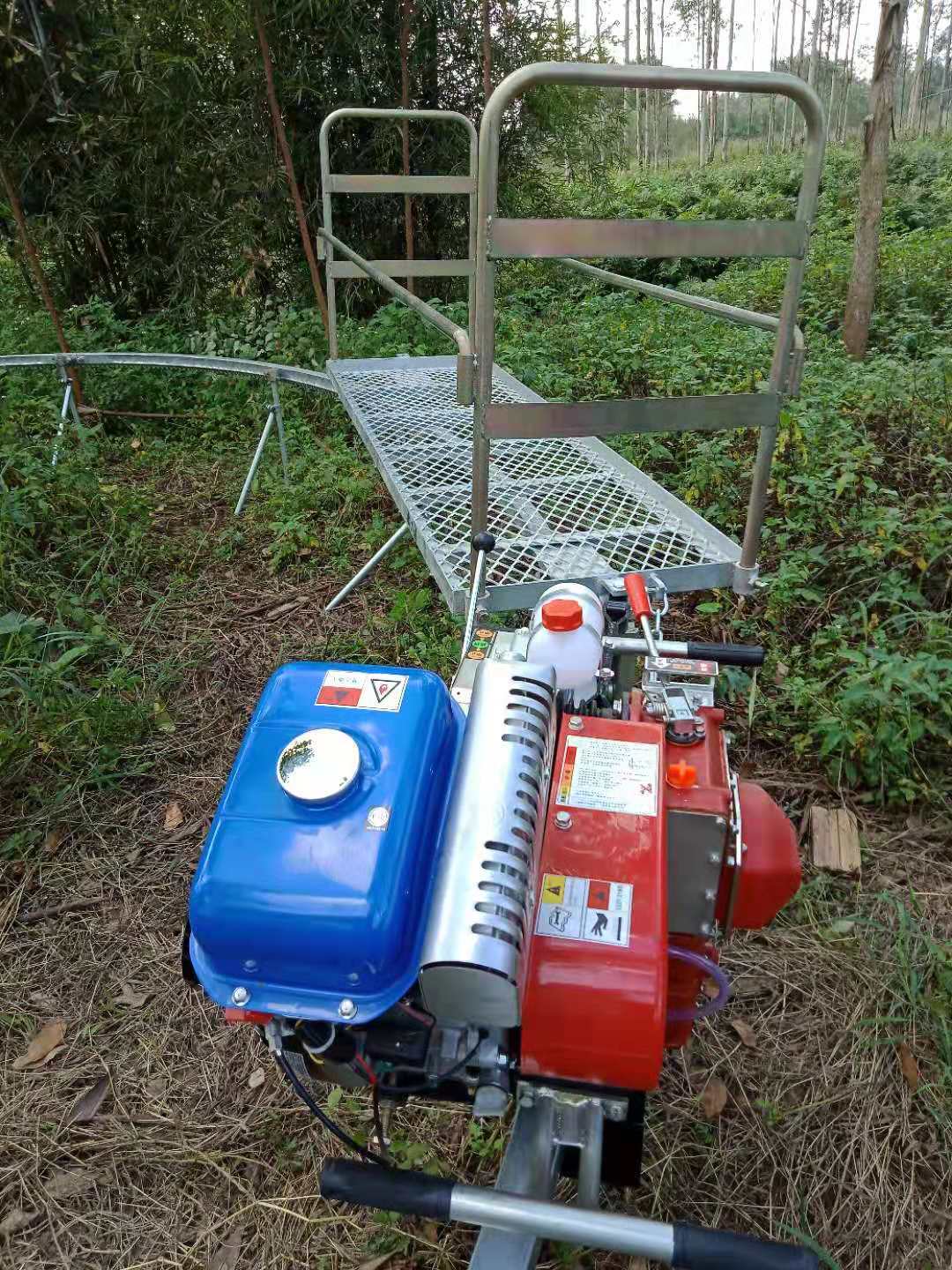 山地果园单轨汽油动力运输车 单轨道果园车自走式农用货运搬运机