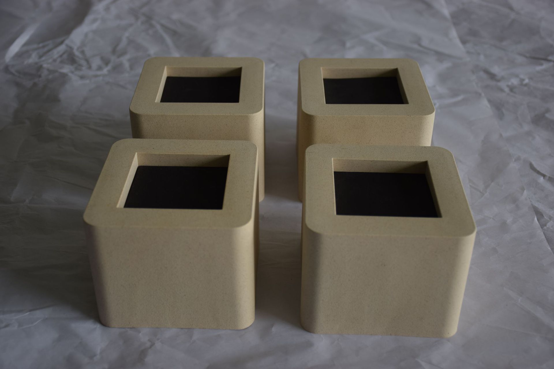 仿陶瓷植物纤维塑料床脚垫柜脚桌脚沙发脚家具增高脚垫新材料创新