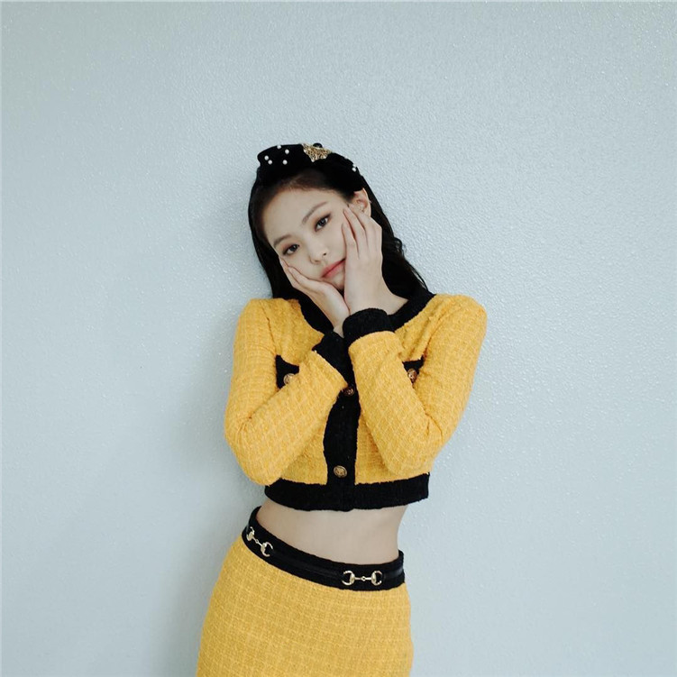 jennie活动秀同款黄色粗花呢撞色短款修身上衣 修身a字短裙 f1232