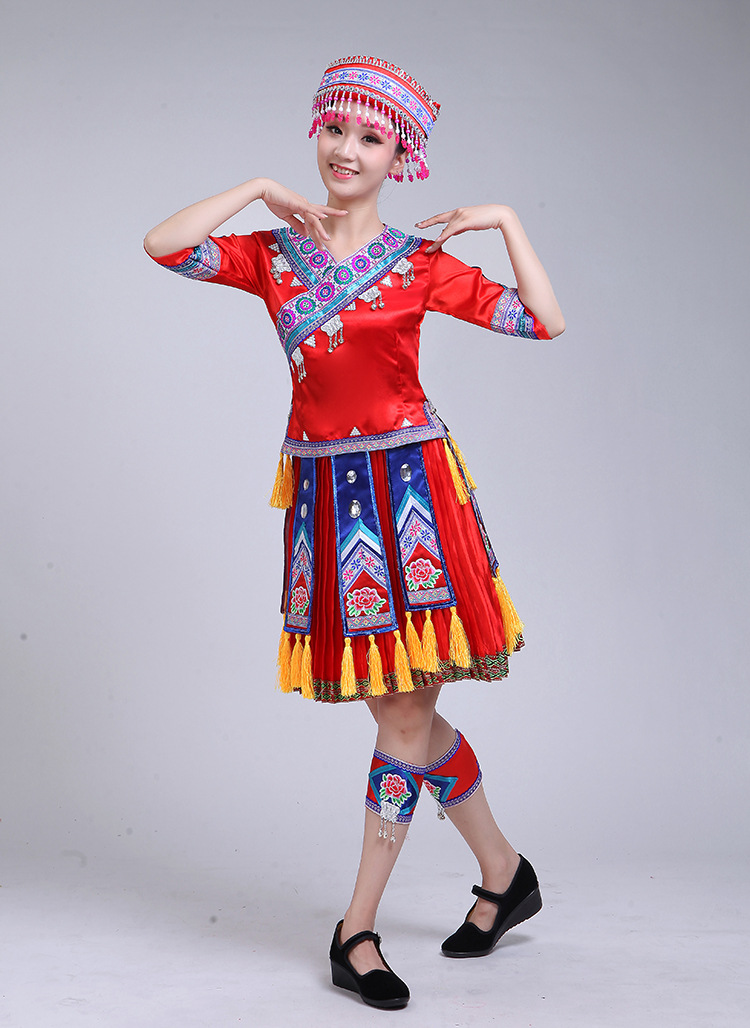 新款苗族服装女贵州云南少数民族风文山百褶裙衣服苗族舞蹈演出服